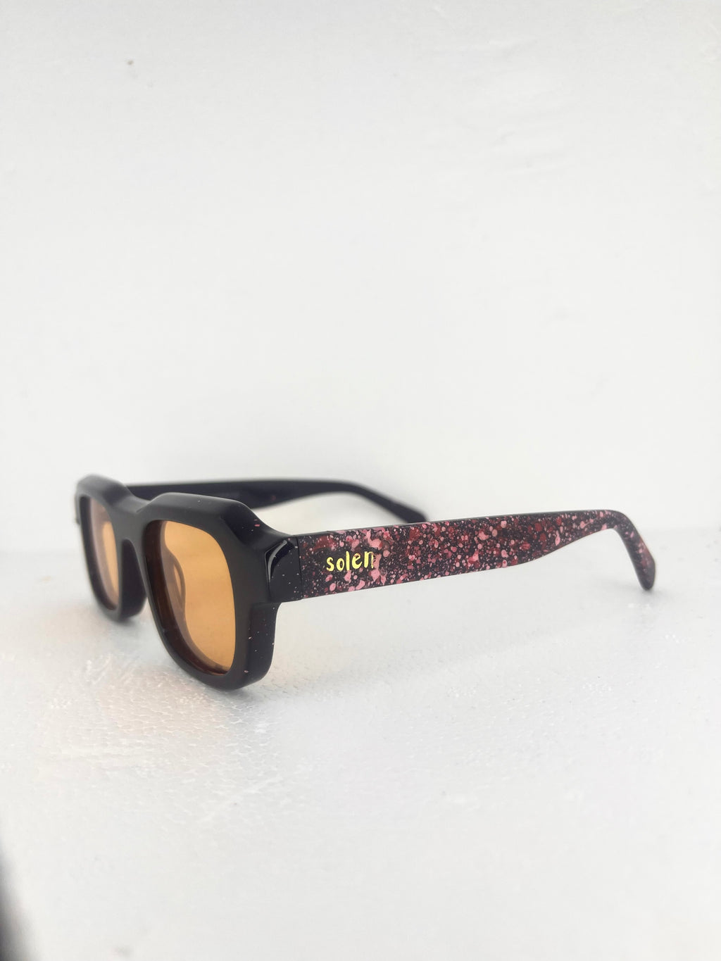Omnia - Pink and red splatter
