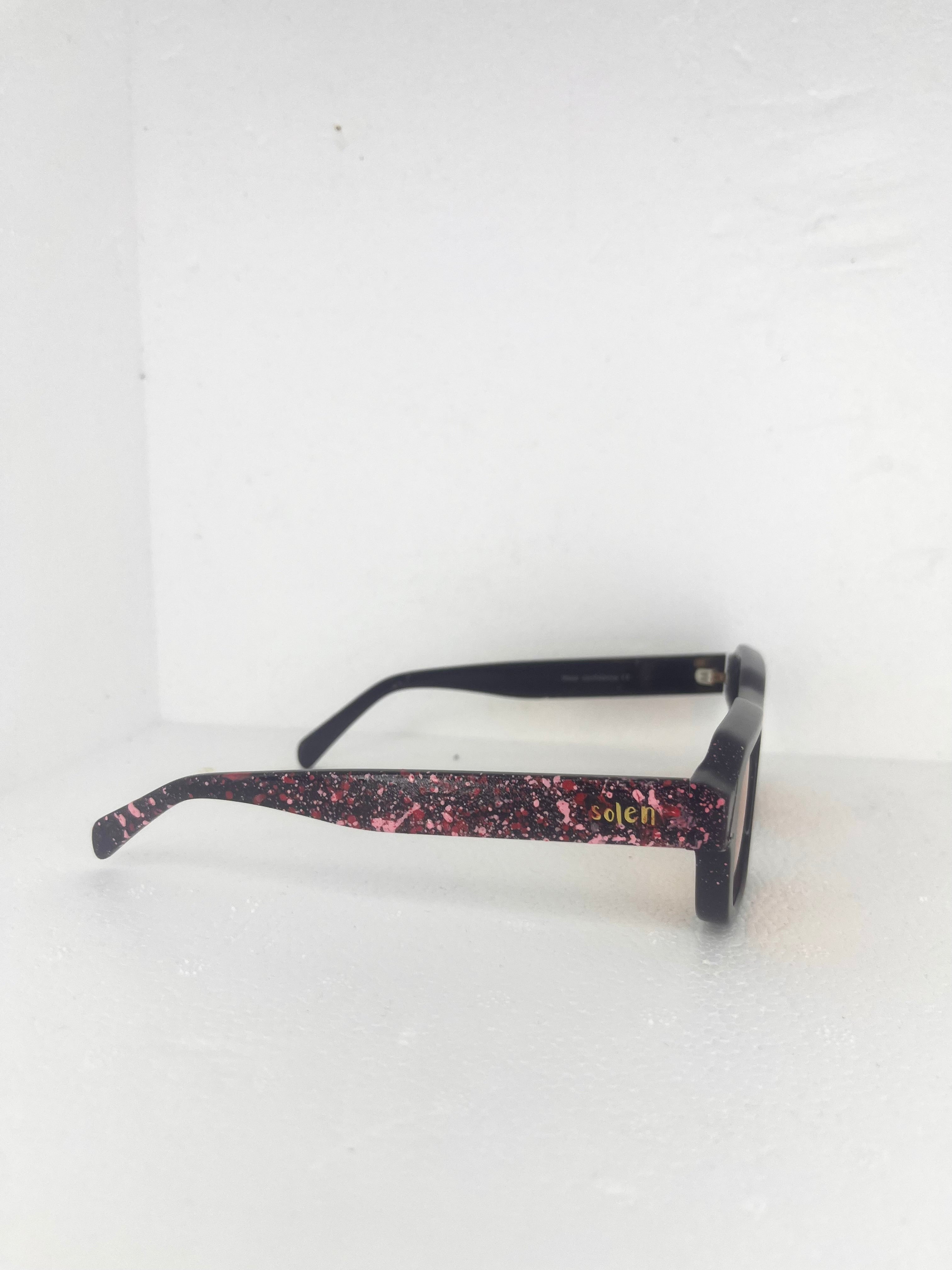 Omnia - Pink and red splatter